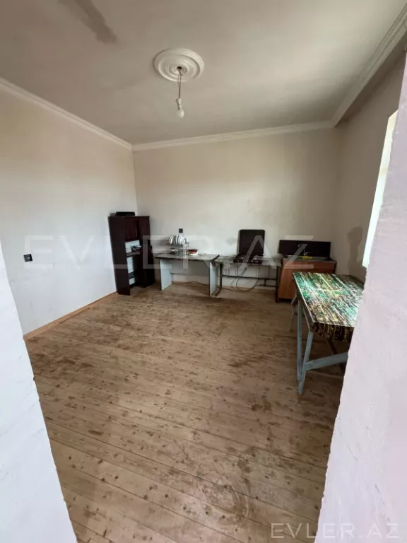 Satılır, həyət evi/villa