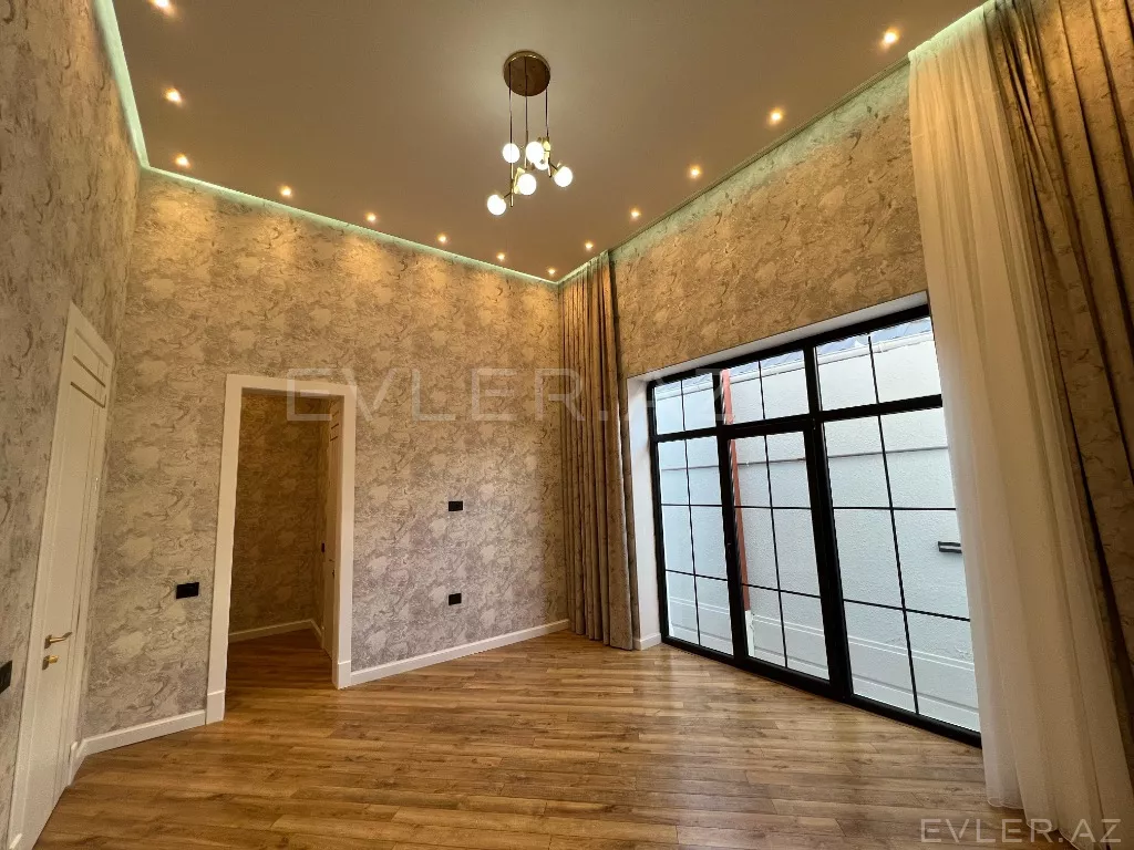 Satılır, həyət evi/villa