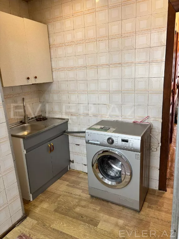 Aylıq, köhnə tikili