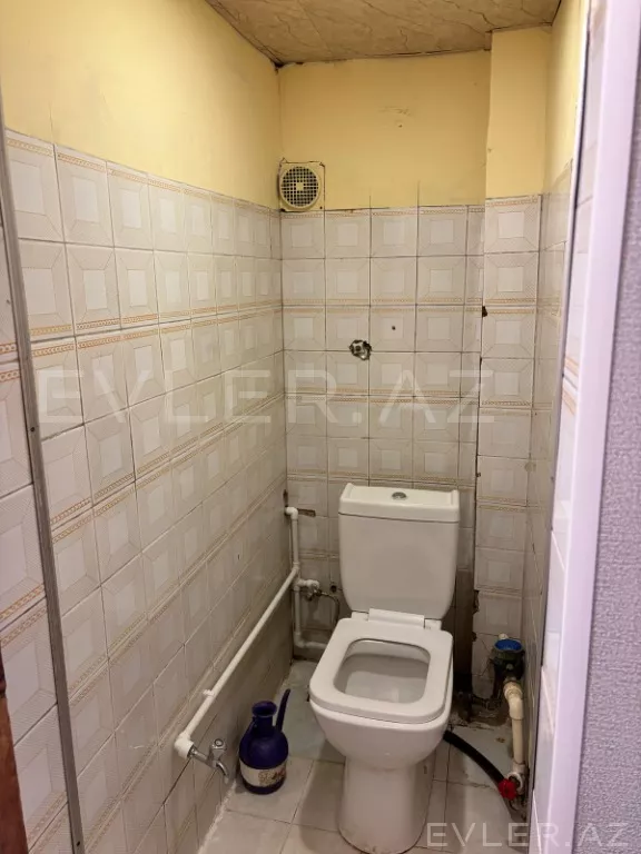 Aylıq, köhnə tikili
