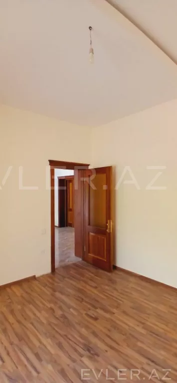 Satılır, həyət evi/villa