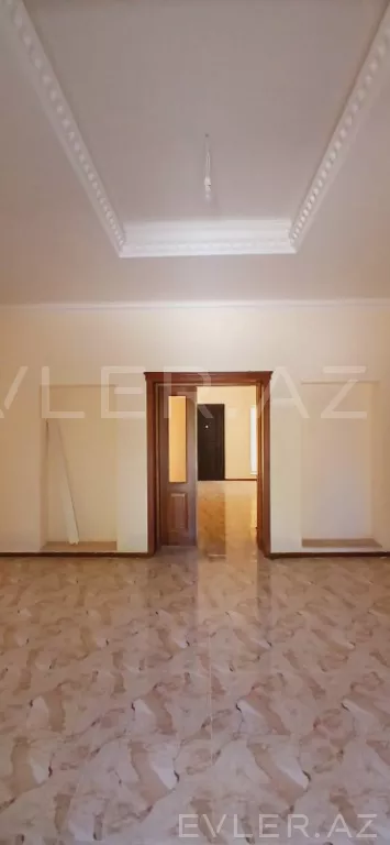 Satılır, həyət evi/villa