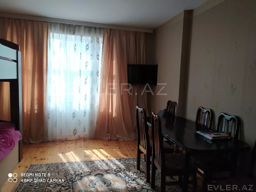Aylıq, köhnə tikili