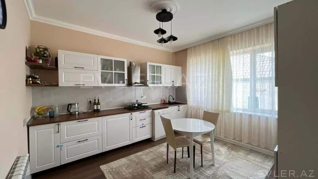 Satılır, həyət evi/villa