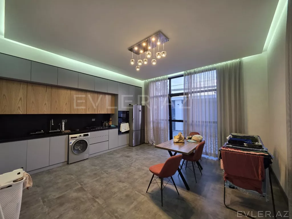 Satılır, həyət evi/villa