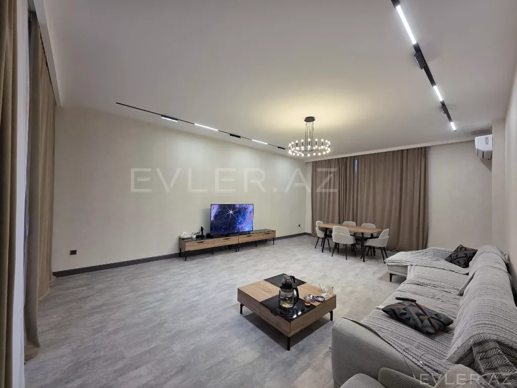 Satılır, həyət evi/villa