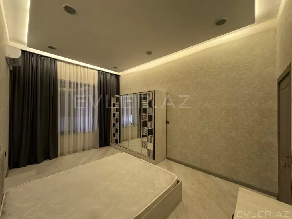 Satılır, həyət evi/villa