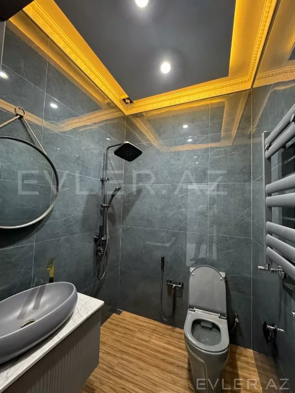 Satılır, həyət evi/villa