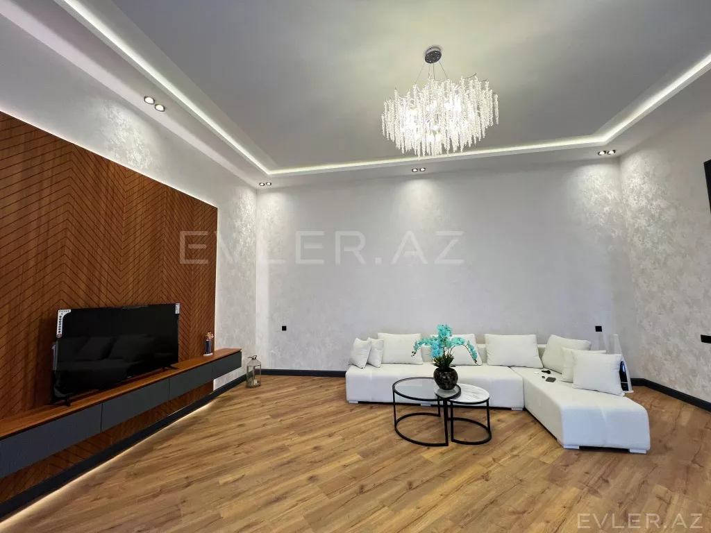 Satılır, həyət evi/villa