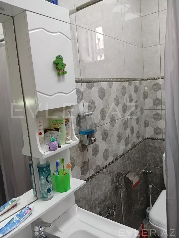 Satılır, həyət evi/villa