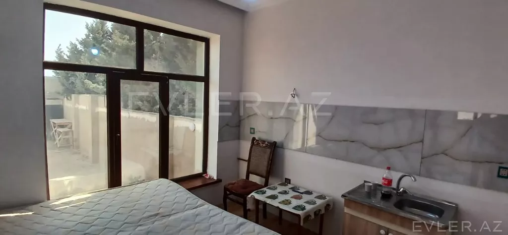 Satılır, həyət evi/villa