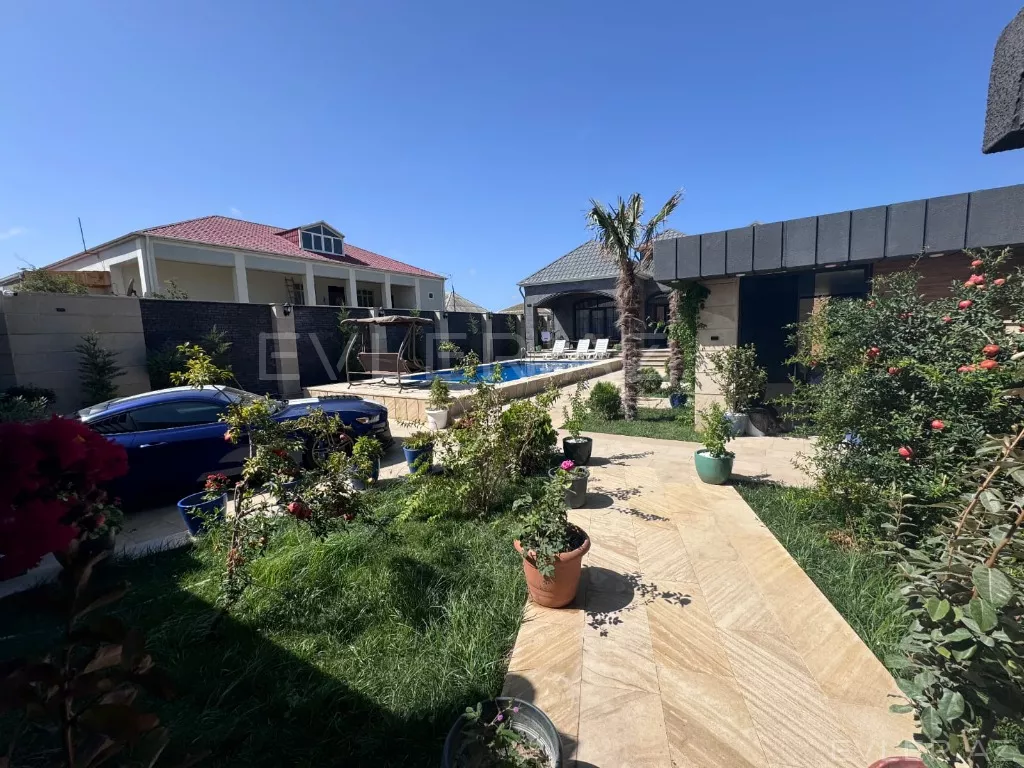 Satılır, həyət evi/villa