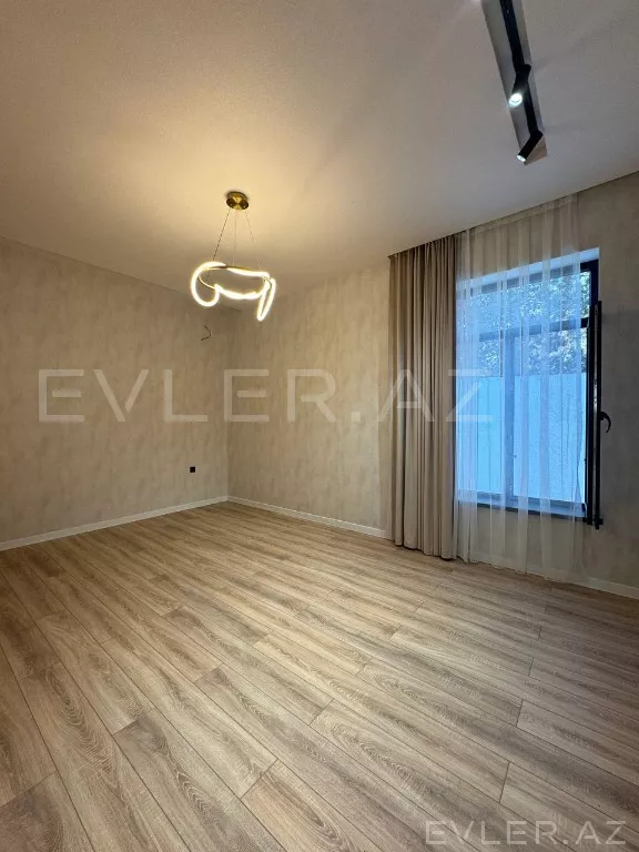 Satılır, həyət evi/villa