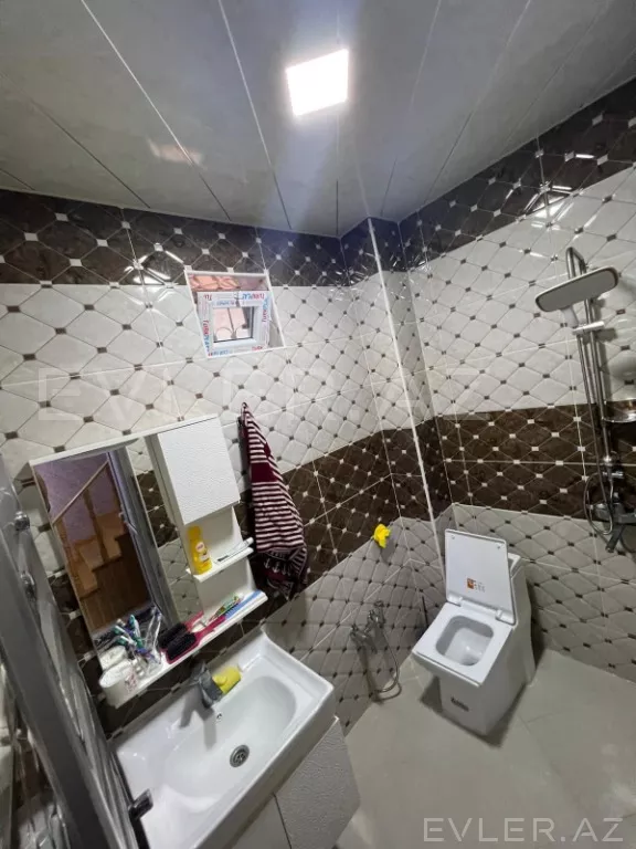 Satılır, həyət evi/villa