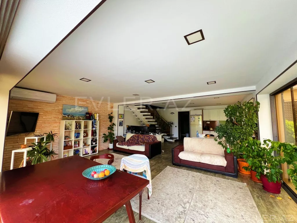 Satılır, həyət evi/villa