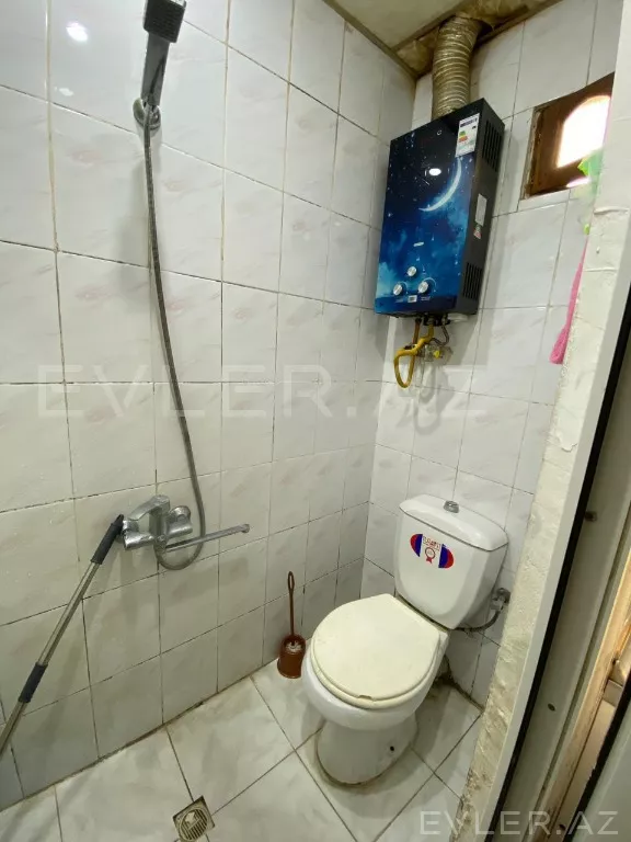 Aylıq, köhnə tikili