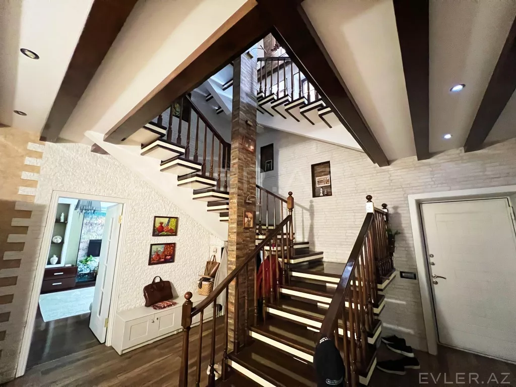 Satılır, həyət evi/villa