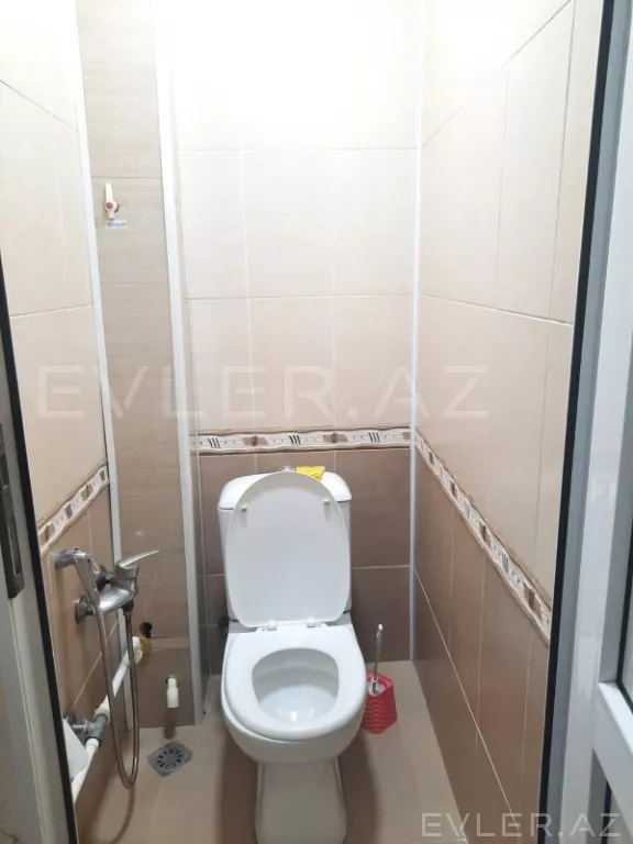Aylıq, köhnə tikili