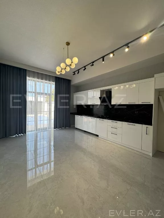 Satılır, həyət evi/villa