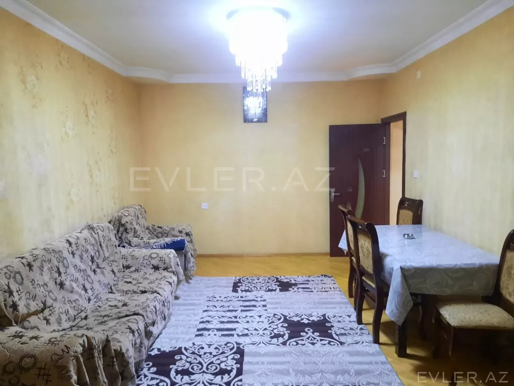 Aylıq, köhnə tikili