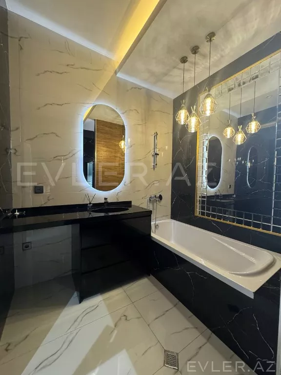 Satılır, həyət evi/villa