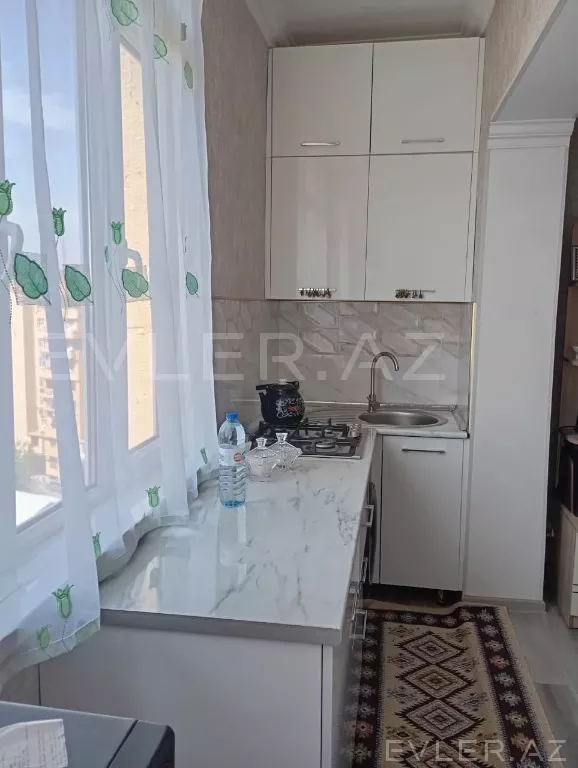 Satılır, köhnə tikili
