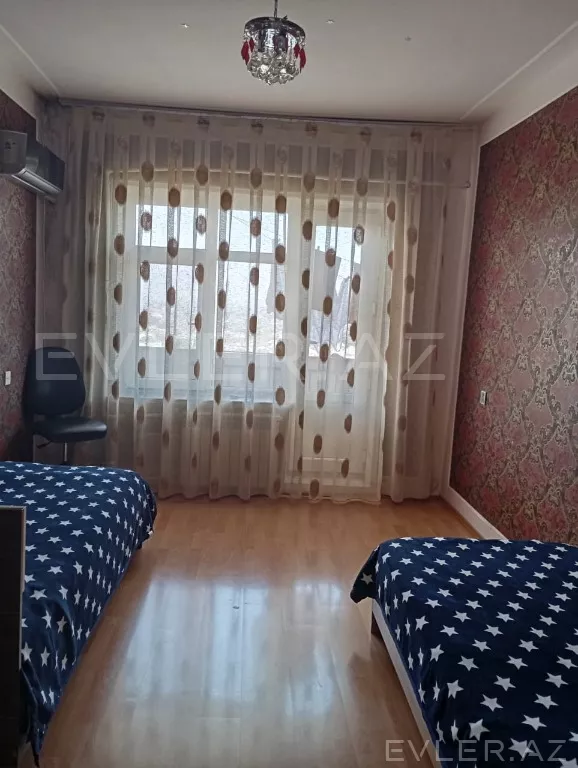 Satılır, köhnə tikili