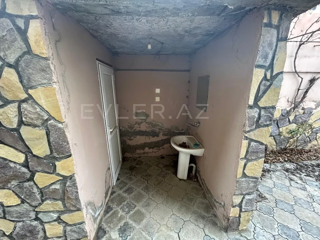 Satılır, bağ evi
