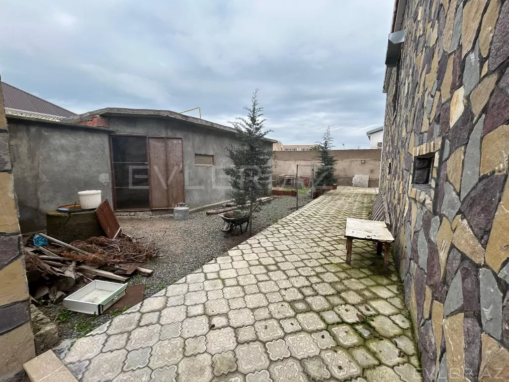 Satılır, bağ evi