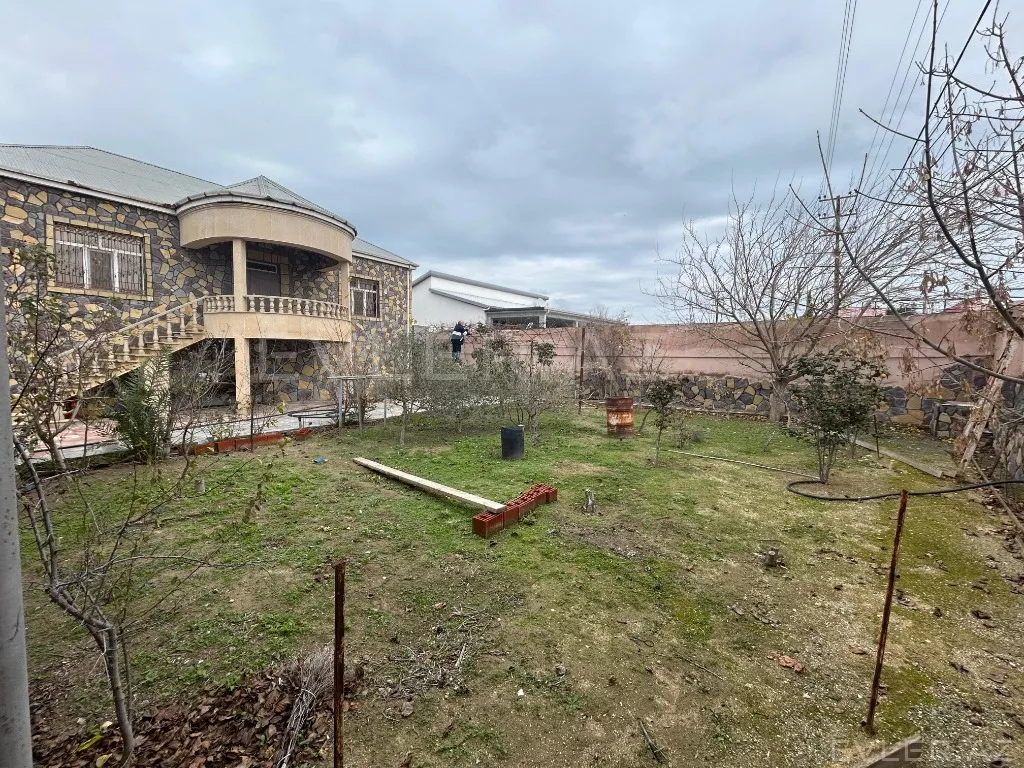 Satılır, bağ evi