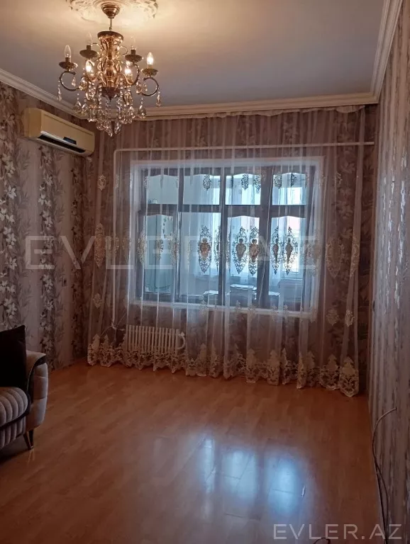 Satılır, köhnə tikili