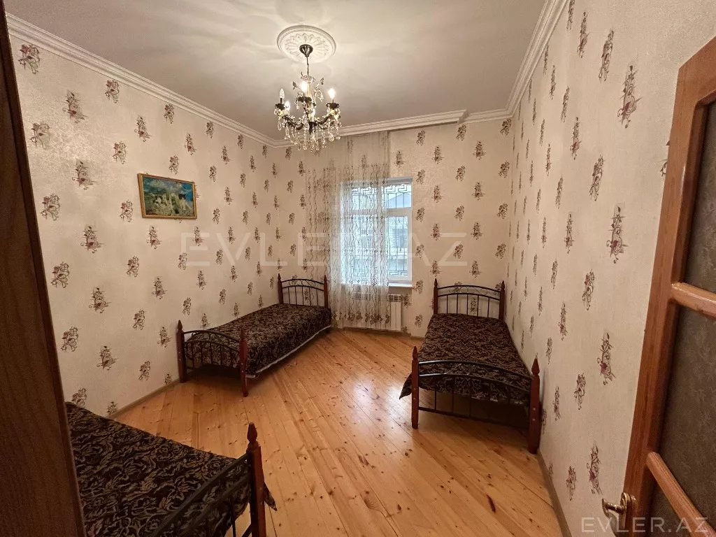 Satılır, bağ evi