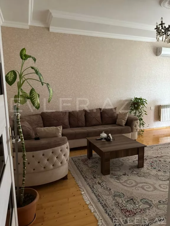 Satılır, həyət evi/villa