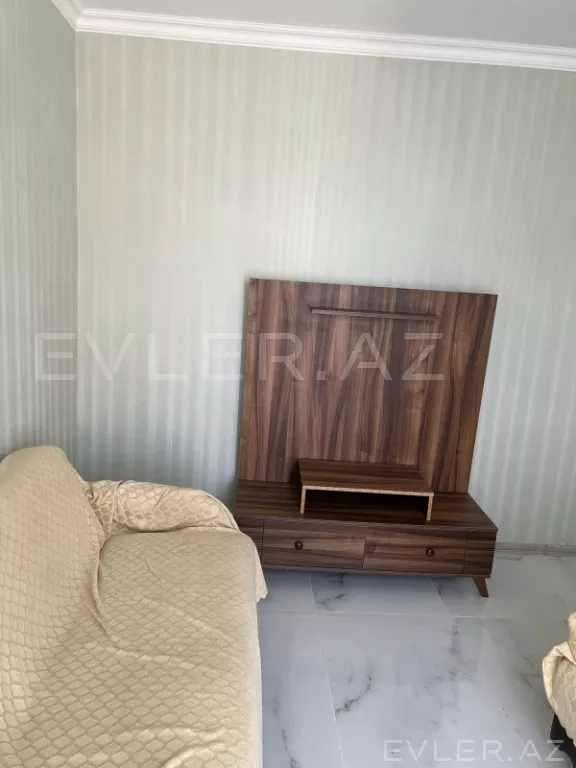 Satılır, həyət evi/villa