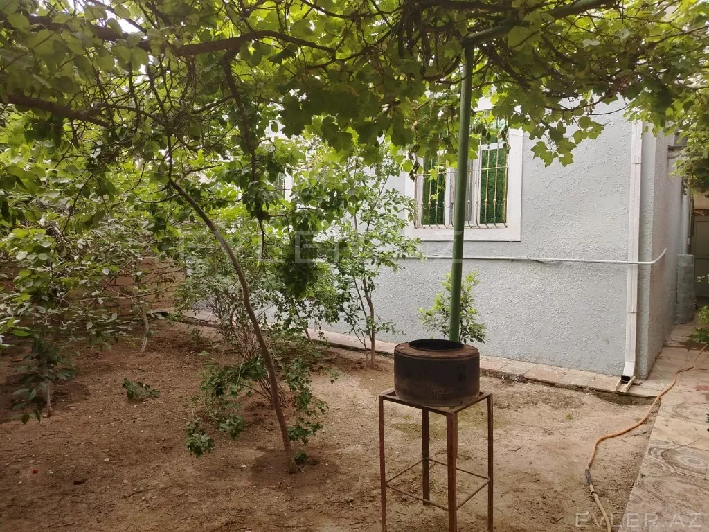 Satılır, həyət evi/villa