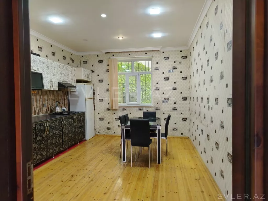 Satılır, həyət evi/villa