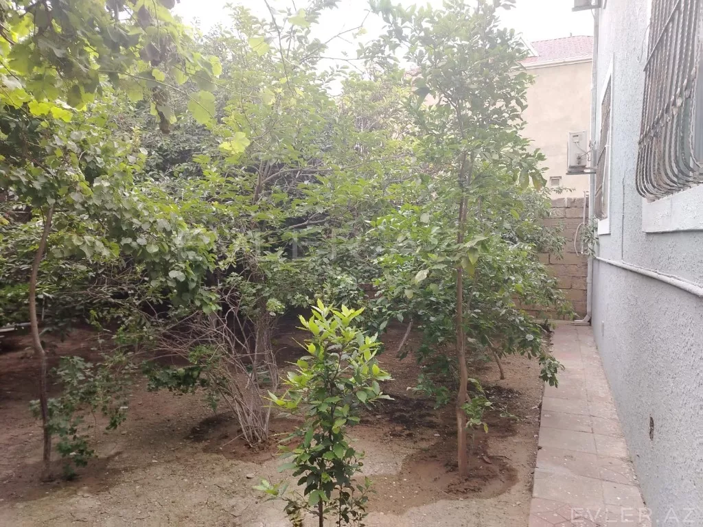 Satılır, həyət evi/villa