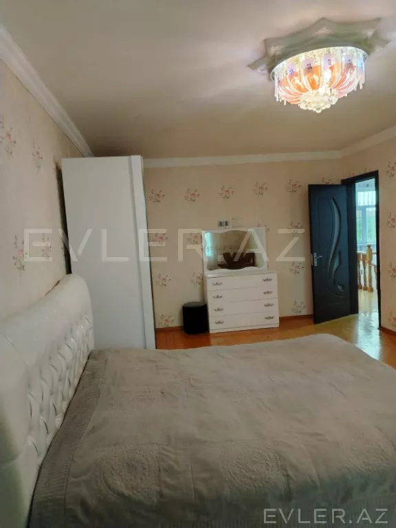 Satılır, həyət evi/villa