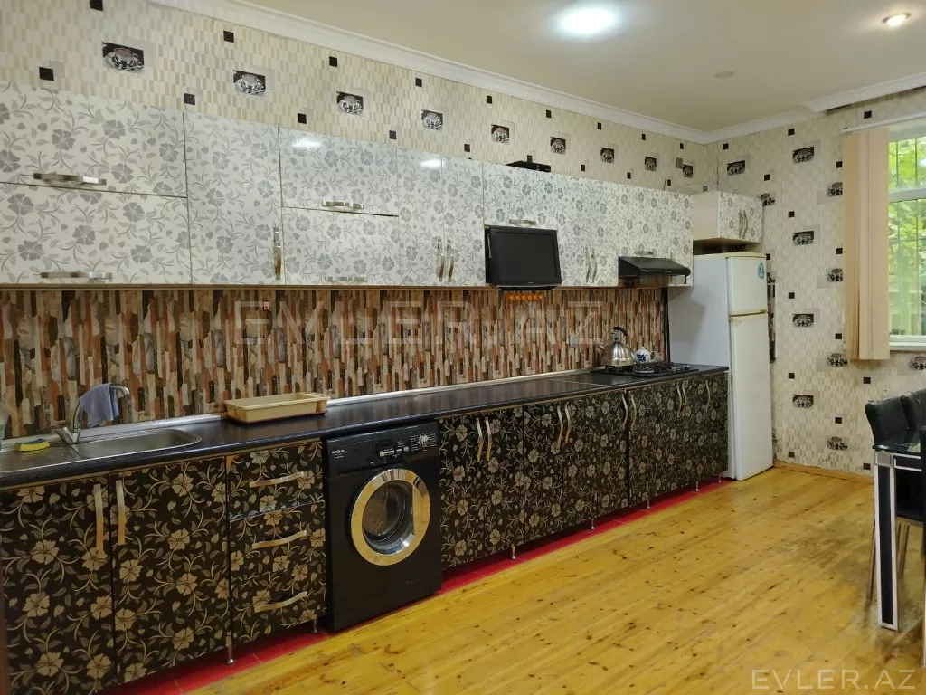 Satılır, həyət evi/villa