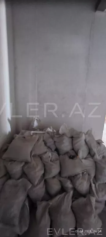 Satılır, yeni tikili