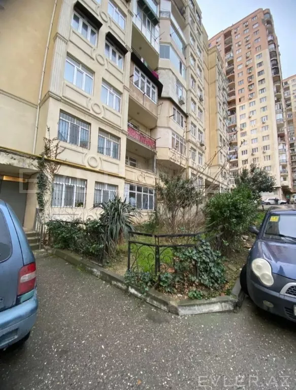 Satılır, yeni tikili
