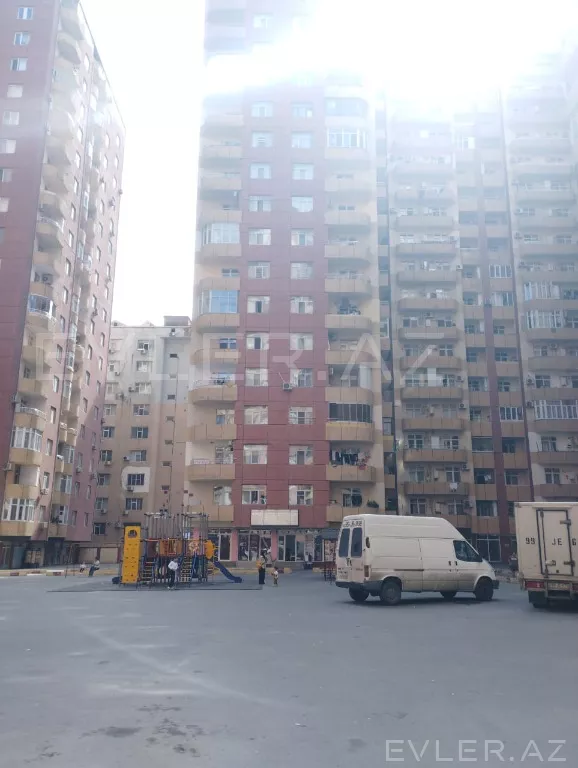 Satılır, yeni tikili