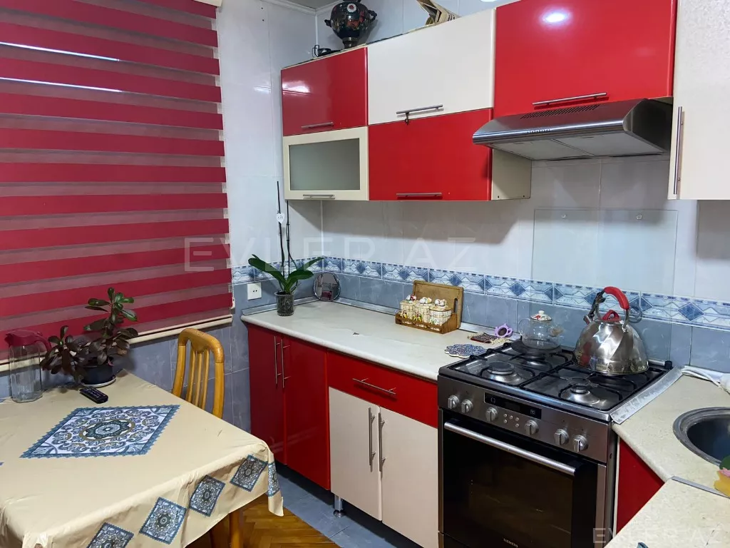 Aylıq, köhnə tikili