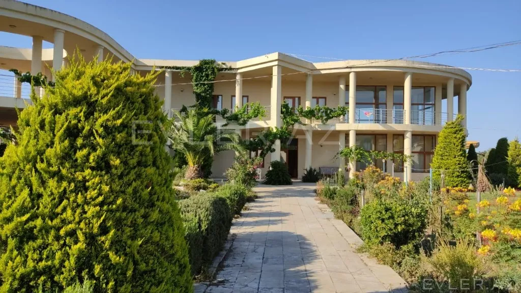Satılır, həyət evi/villa