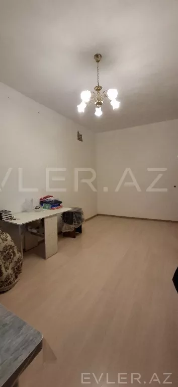 Satılır, köhnə tikili