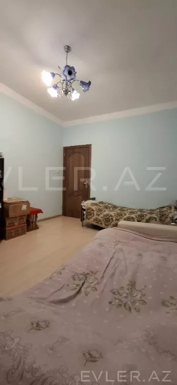 Satılır, köhnə tikili