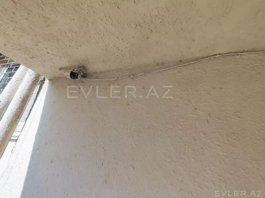 Satılır, köhnə tikili