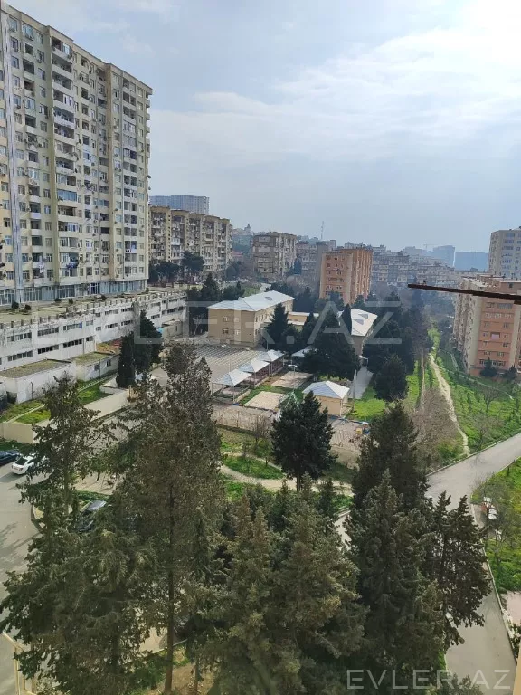 Satılır, köhnə tikili