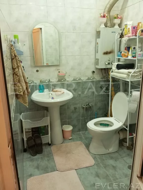 Satılır, köhnə tikili