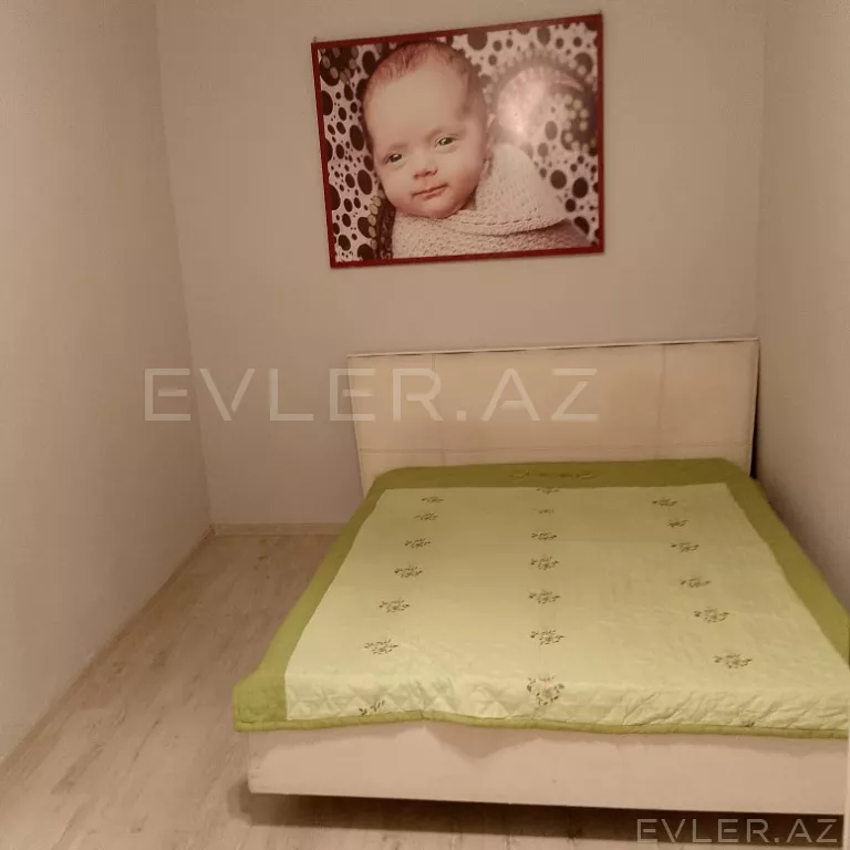 Aylıq, köhnə tikili